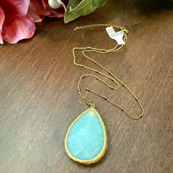 Beautiful Teardrop Amazonite Gemstone Pendant necklace - Picture 11 of 11